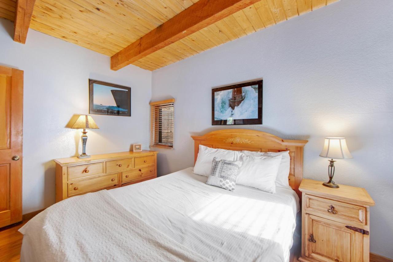 Tahquitz Rock Lodge Idyllwild Bagian luar foto